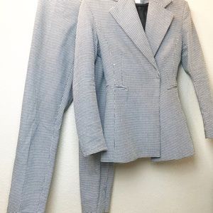 Girl Boss Vintage Black & White Suite SALE